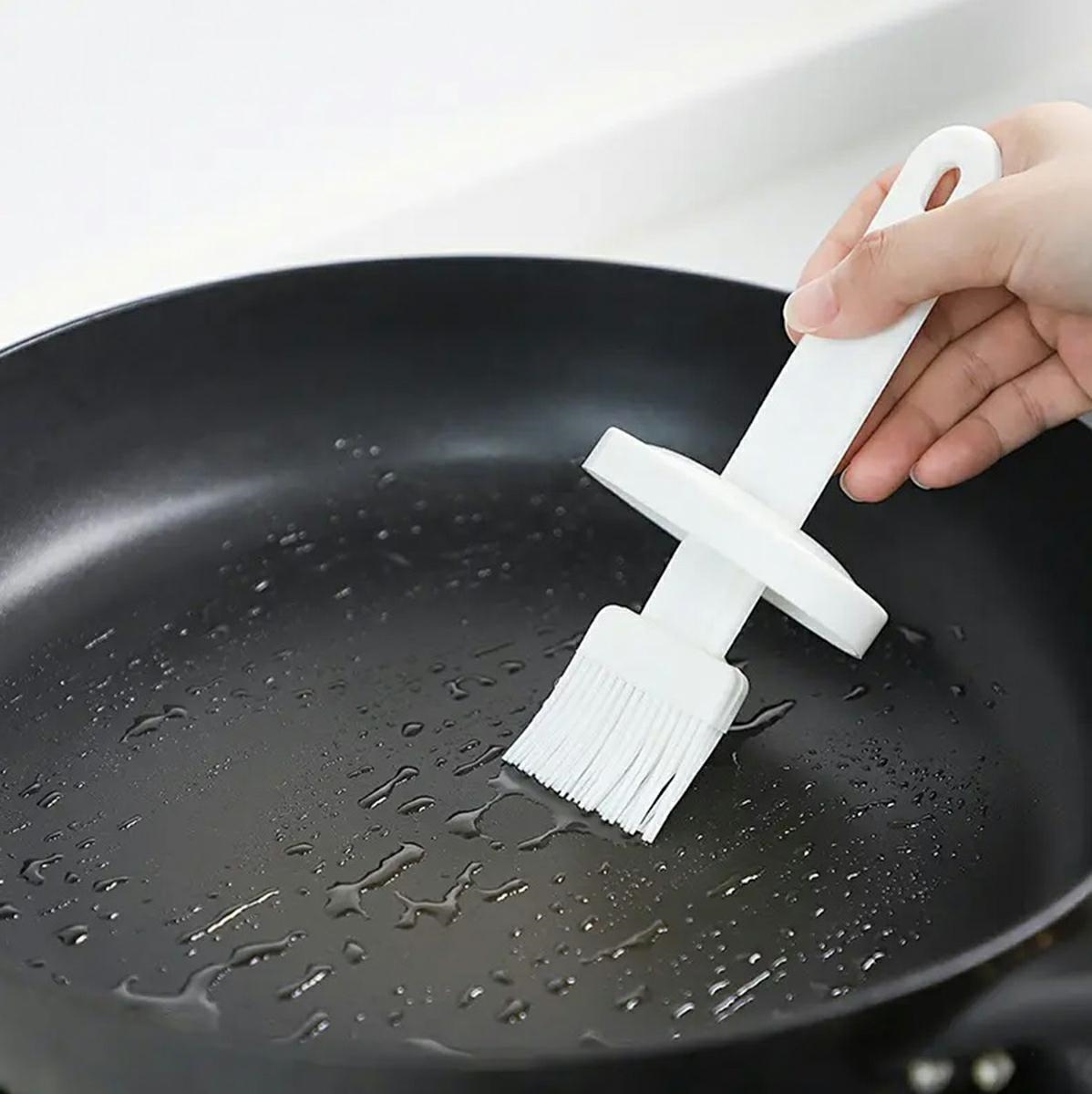 indas-aliejui-su-silikoniniu-sepeteliu Indas aliejui su silikoniniu šepetėliu - Image 6