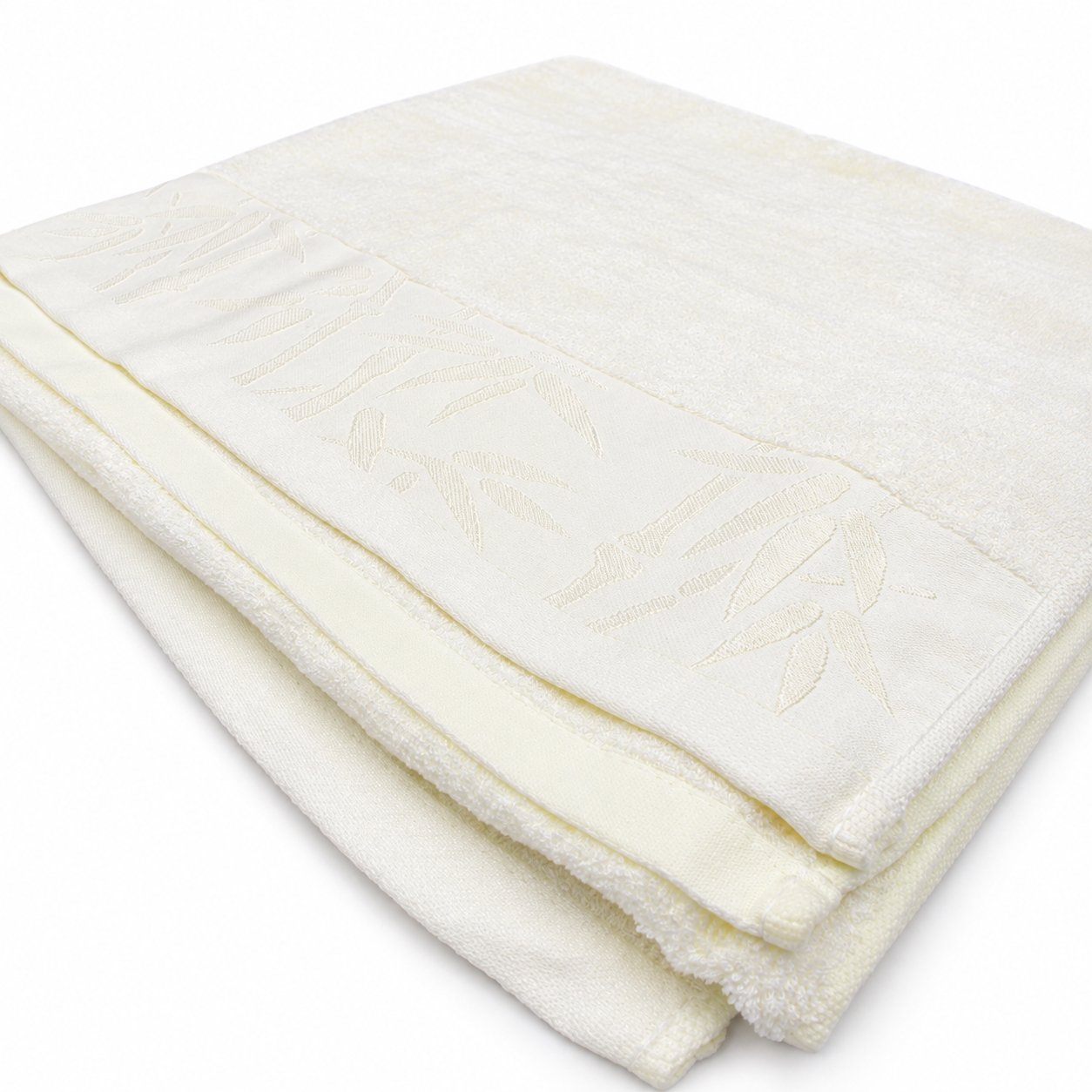 34-74-cm-kremines-spalvos-bambuko-pluosto-ir-medvilnes-ranksluostis-su-bambuku-rastu 34 × 74 cm kreminės spalvos bambuko pluošto ir medvilnės rankšluostis su bambukų raštu - Image 1