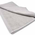 34 × 74 cm šviesiai pilkos spalvos medvilninis rankšluostis - Image 2