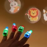 Šviečiantys LED pirštų žaislai vaikams – 10 vnt. rinkinys - Image 2